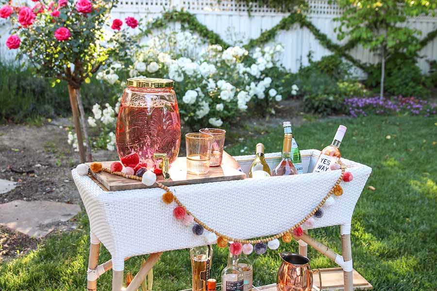 5 Easy Tips to Update Your Summer Outdoor Decor!